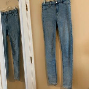 Free people denim jeans .